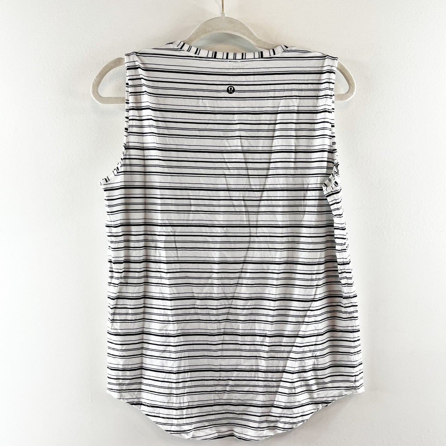 Lululemon Brunswick Muscle Tank Cut Back Stripe White Black Medium