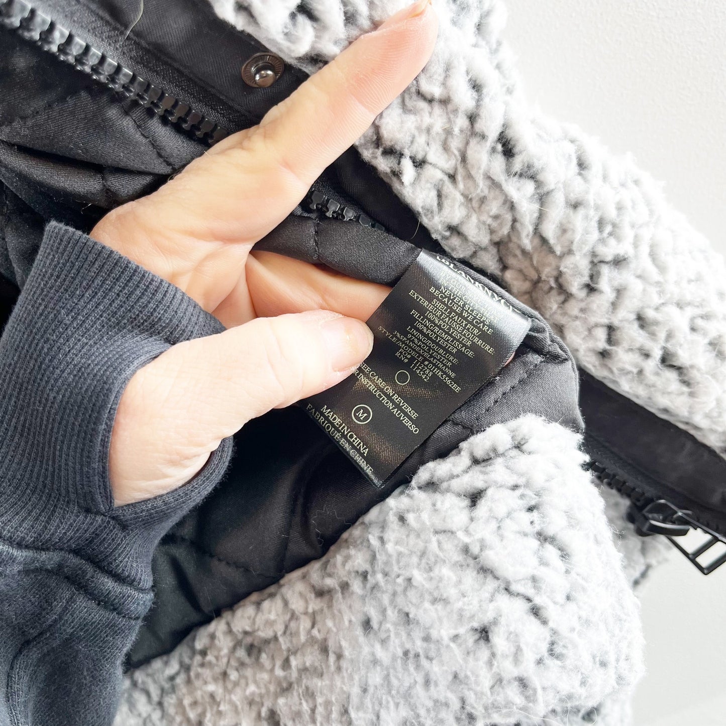 Blank NYC Long Sleeve Full Zip Sherpa Fleece Cropped Jacket Gray Medium