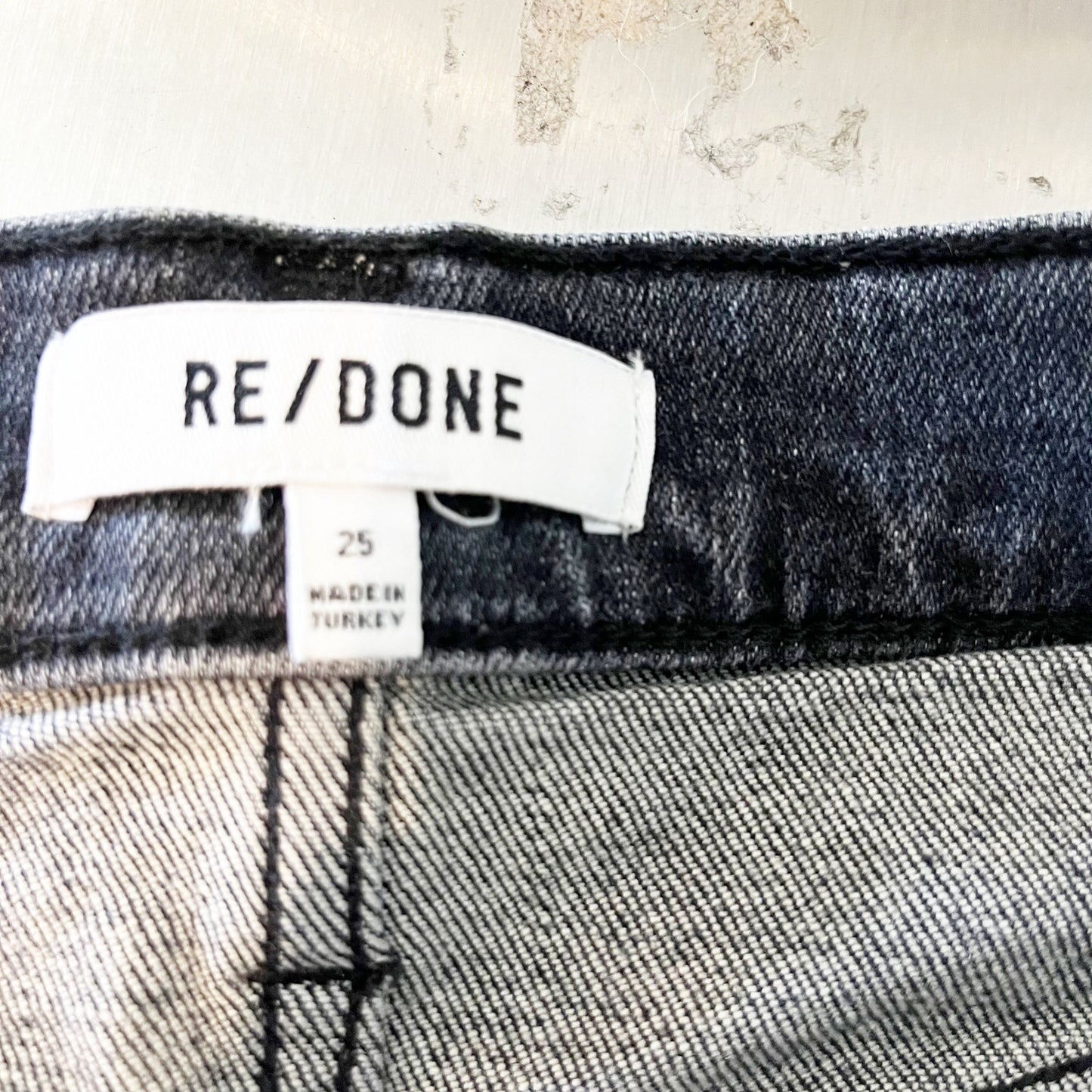 Re/Done 90s High-Rise Button Fly Ankle Frayed Hem Cropped Skinny Jeans Black 25