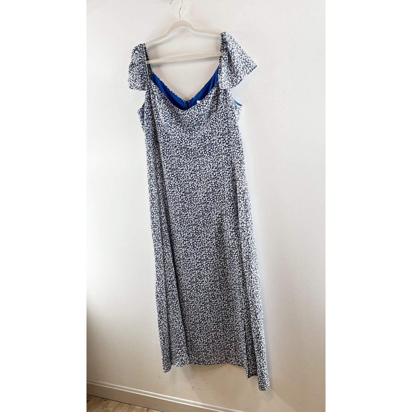 Showpo Sweetheart Neckline Ditsy Floral Slit Flutter Cap Sleeve Maxi Dress Blue