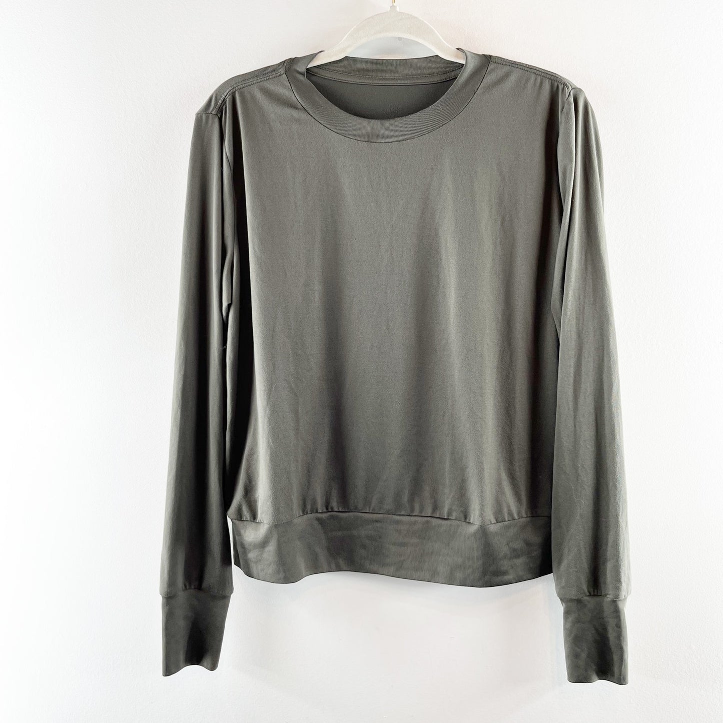 Vuori Daydream Long Sleeve Performance Crewneck Tee Oregano Green Large