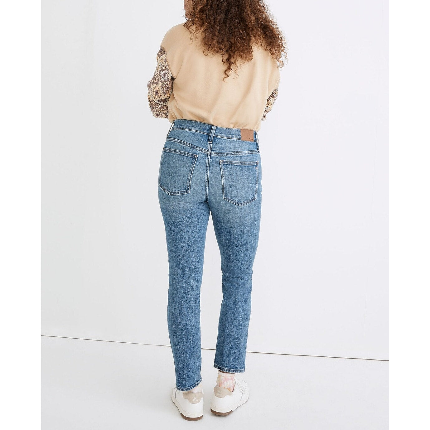 Madewell Mid-Rise Perfect Vintage Jean in Ainsdale Wash Knee-Rip Edition 33