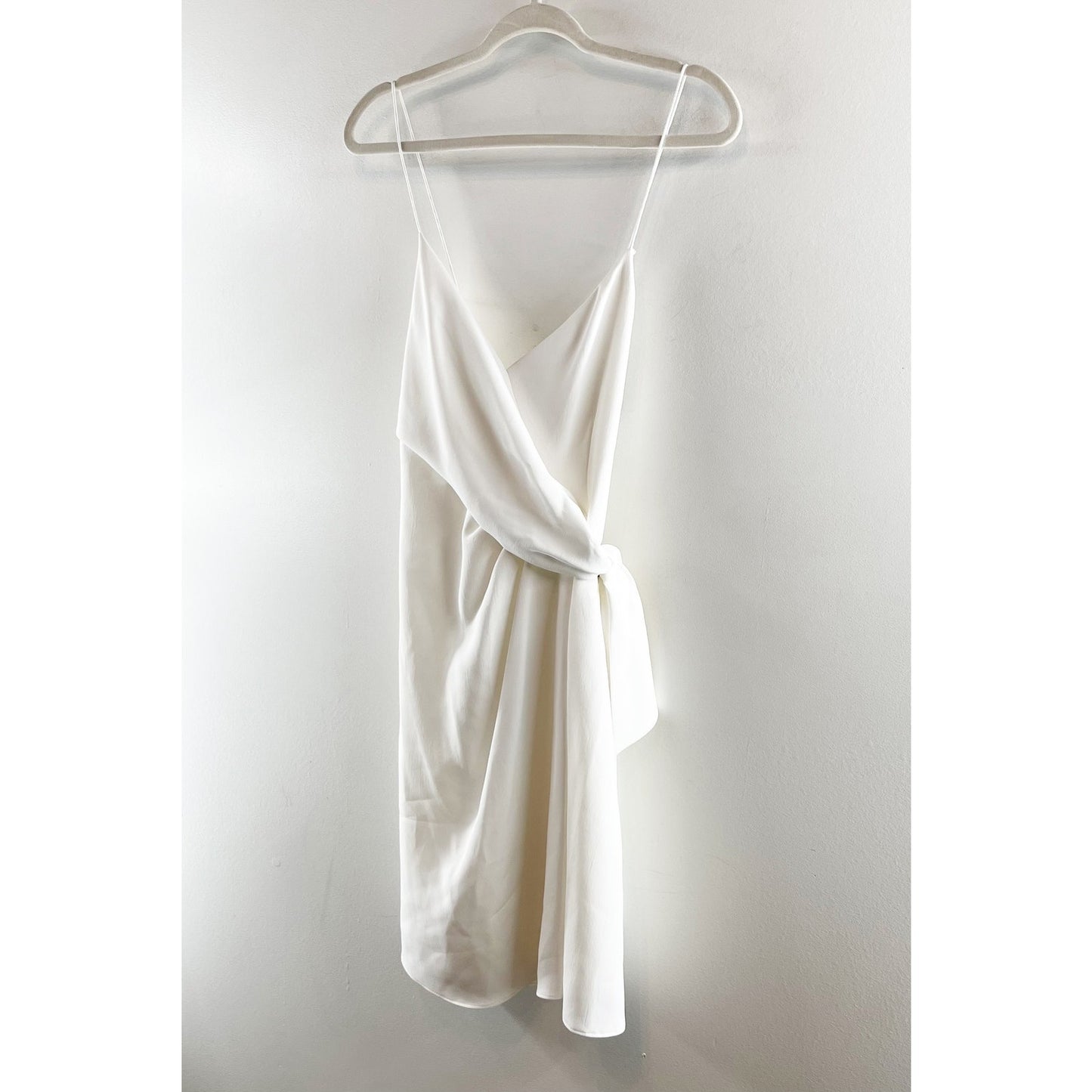 Alice + Olivia Katie Sleeveless Crossback Strap Wrap Mini Dress White 10
