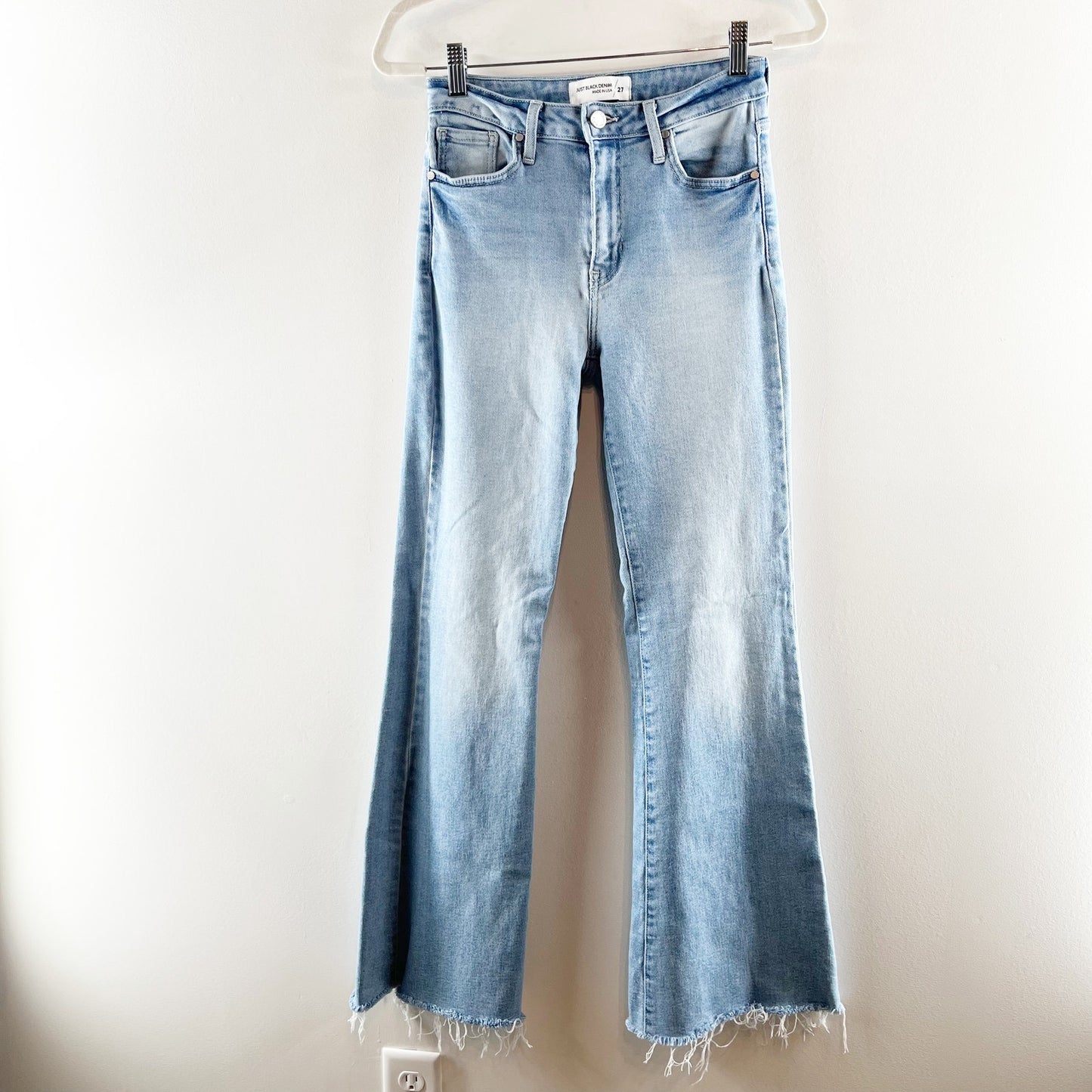 Just Black Mid Rise Straight Bootcut Raw Hem Jeans Light Wash Blue 27 / 4