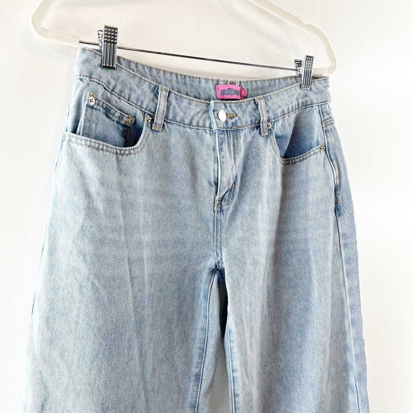 Edikted Low Rise Wide Leg Baggy Cotton Jeans Light Wash Blue Medium
