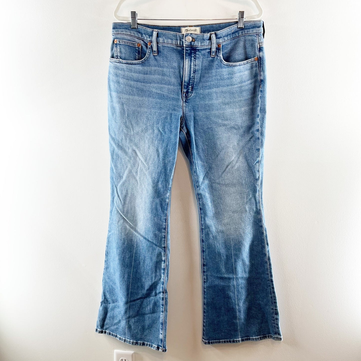 Madewell High Rise Flea Market Flare Jeans in Amaretto Wash Blue 32 / 14
