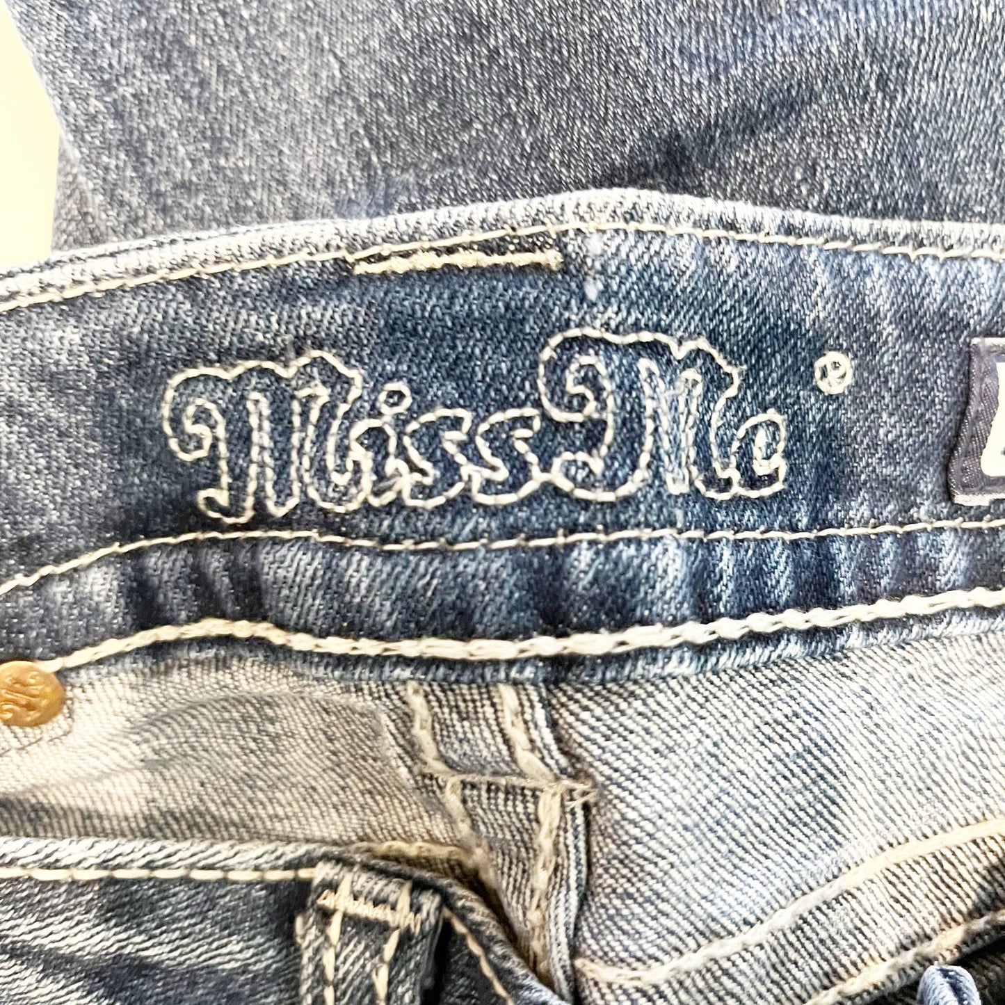 Miss Me Low Rise Bootcut Denim Rhinestone Jeans Blue 26 / 2