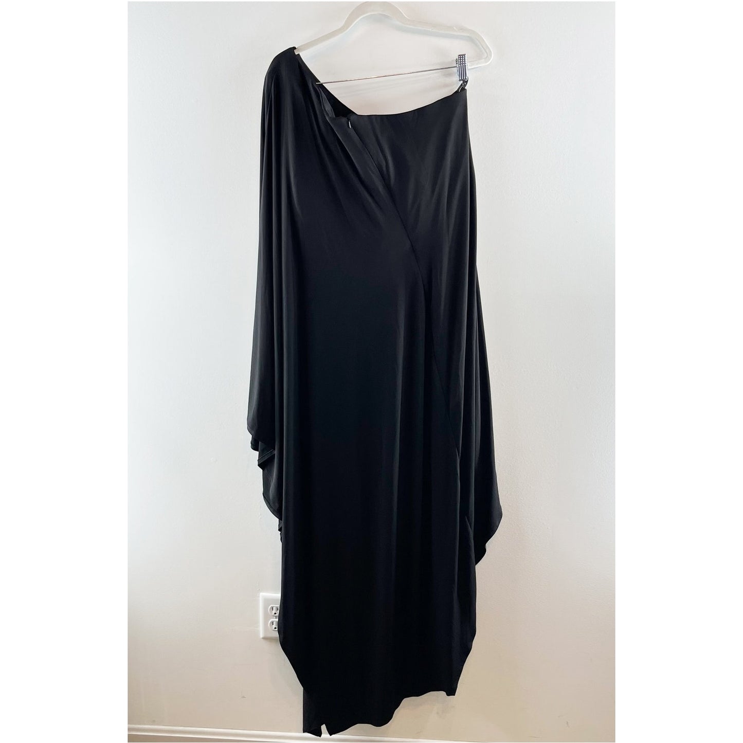 Ieena for MacDuggal One Shoulder Cape Sleeve Ruched Jersey Gown Dress Black L