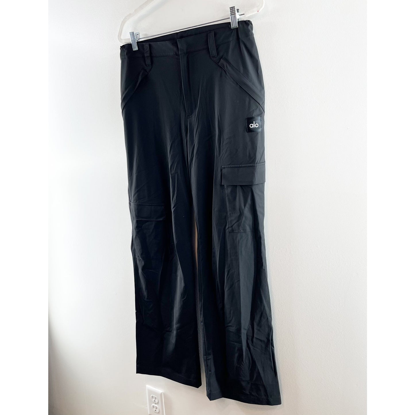 Alo Yoga All That High Waisted Straight Leg Cargo Trouser Pants Black Medium