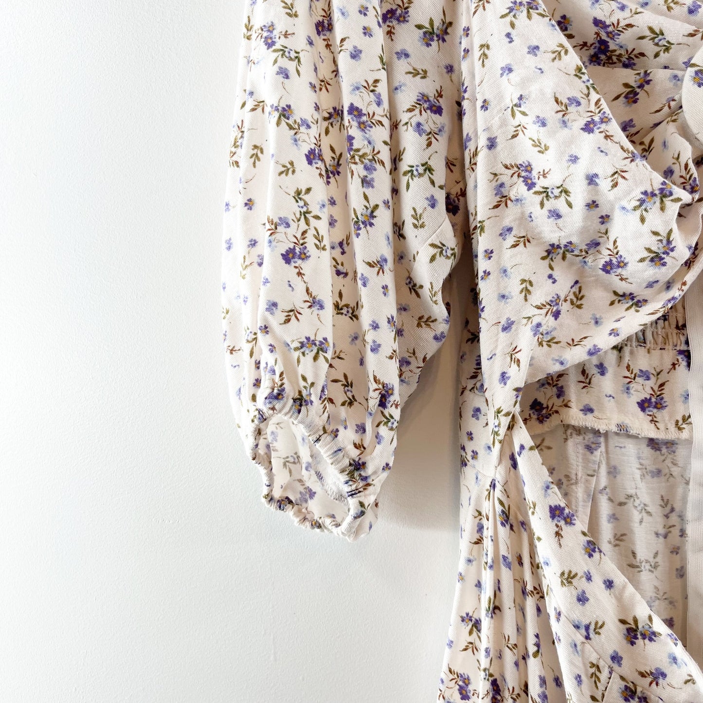 MINKPINK Hailey Floral Puff Sleeve Cutout Midi Dress Off-White Purple XL