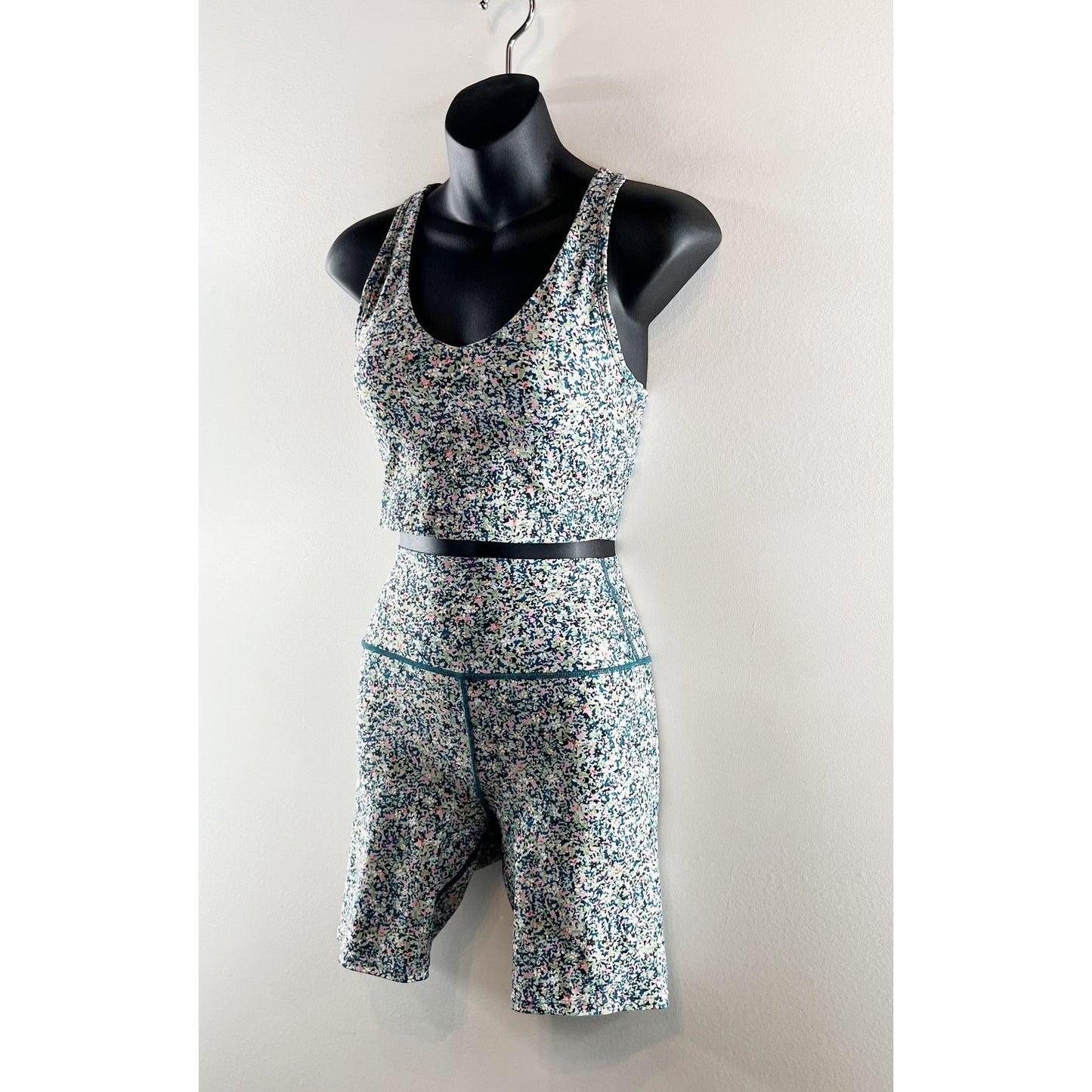 Sage Collective Floral Two Piece Sports Bra and Biker Shorts Set Blue Green XS