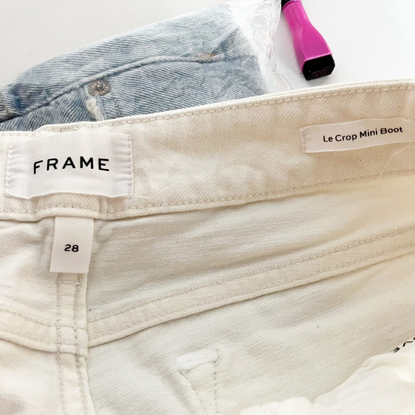 Frame Mid Rise Le Crop Mini Boot Cut Slim Fit Stretch Denim Jeans Blanc White 28