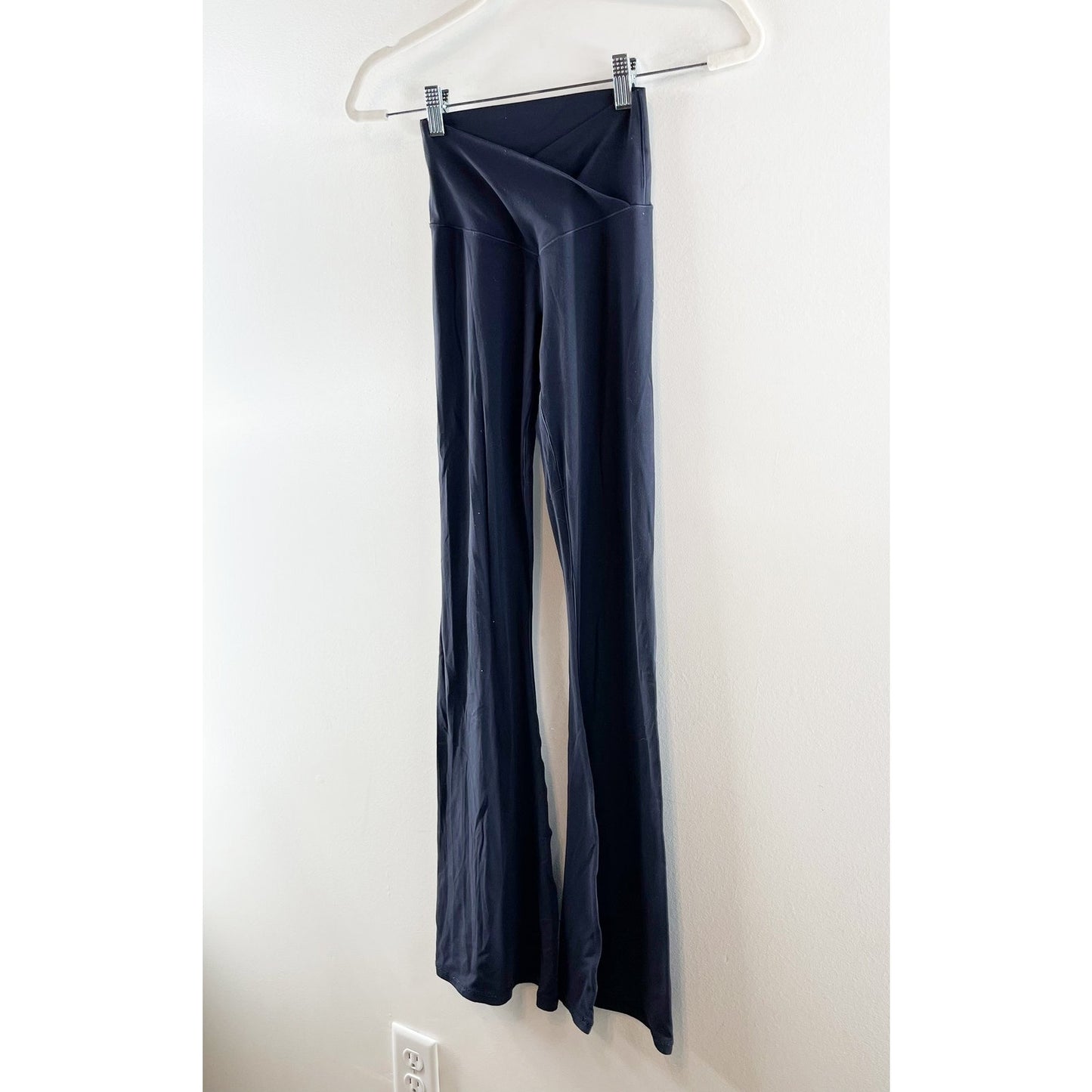Aerie Offline High Rise Crossover Flare Leg Leggings Yoga Pants Navy Blue Small