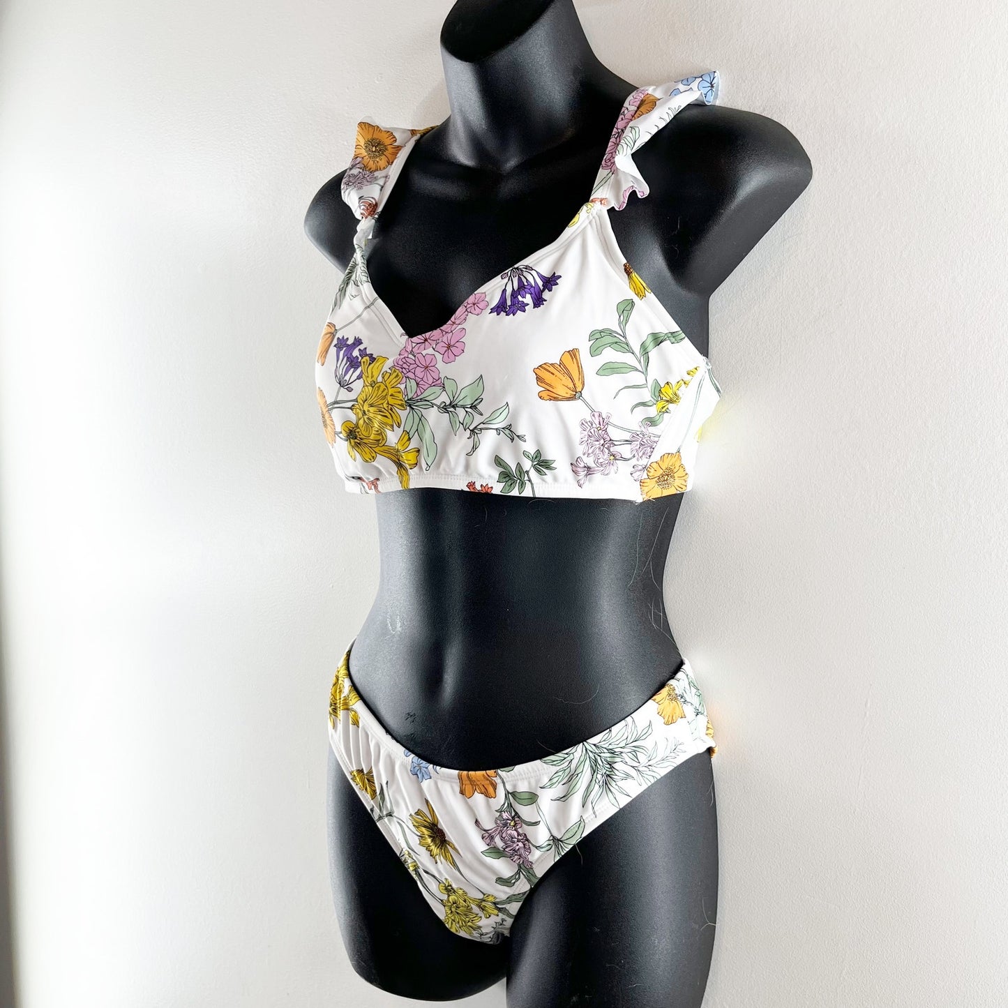 Kona Sol Ruffle Strap Floral Two Piece Bikini White Medium