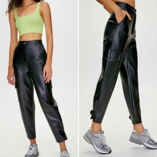 Wilfred Aritzia Faux Leather High Rise Modern Cargo Pants Black 12 / 31