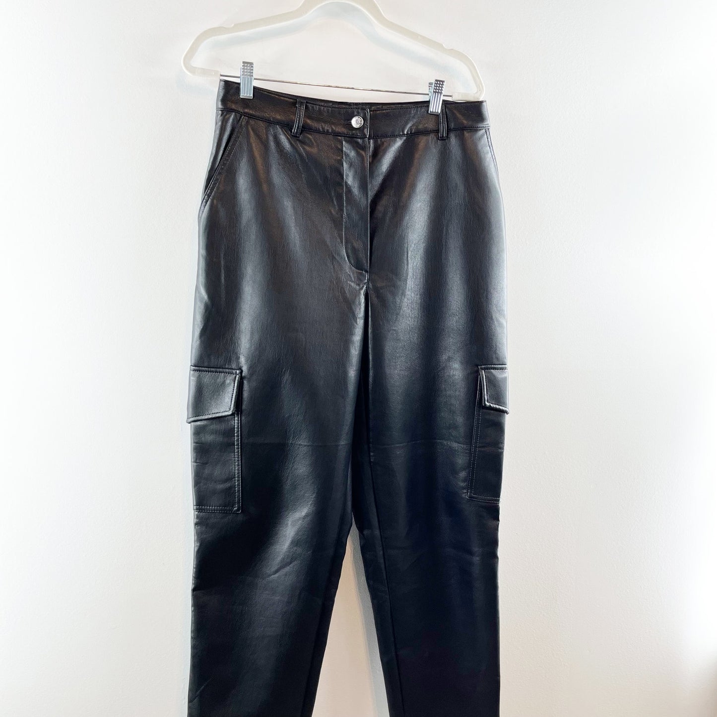 Wilfred Aritzia Faux Leather High Rise Modern Cargo Pants Black 12 / 31
