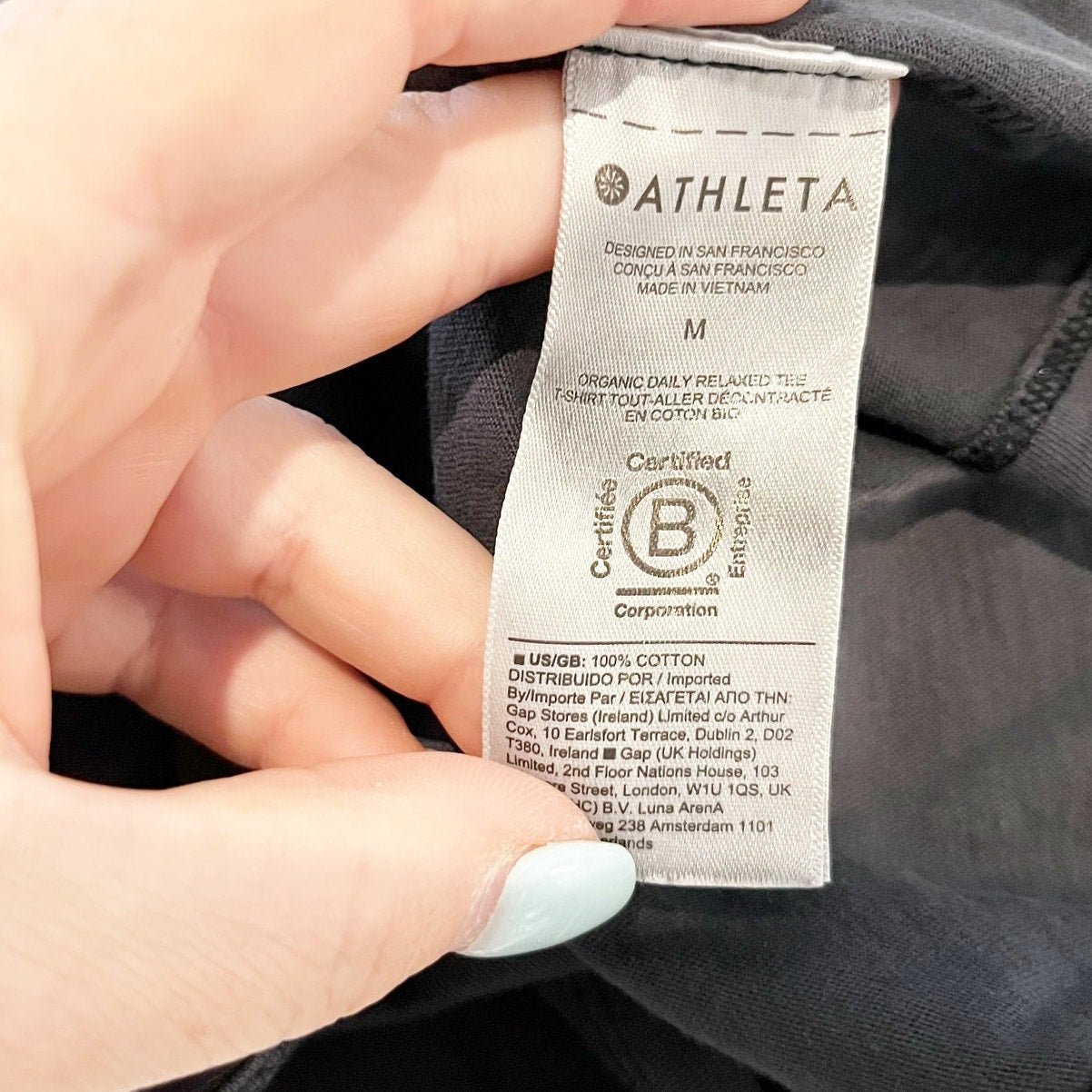 Athleta Organic Daily Relaxed Short Sleeve Crew Neck T-Shirt Black Medium
