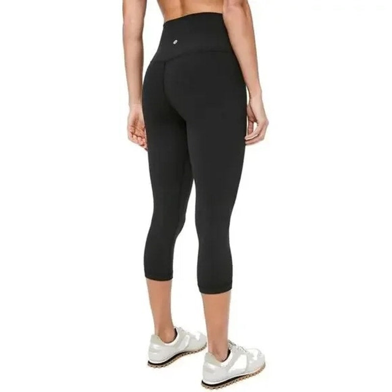 Lululemon Mid Rise Cropped Wunder Under Leggings Black 6