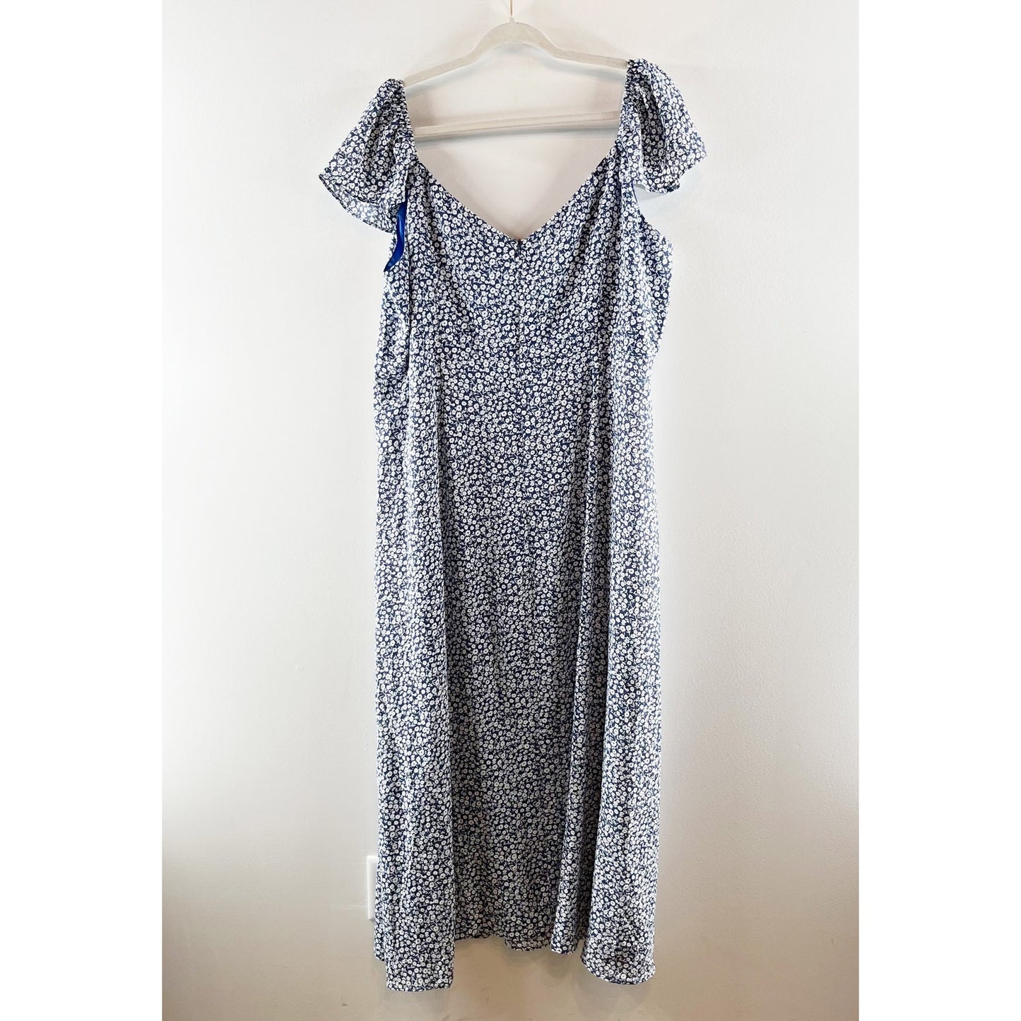 Showpo Sweetheart Neckline Ditsy Floral Slit Flutter Cap Sleeve Maxi Dress Blue