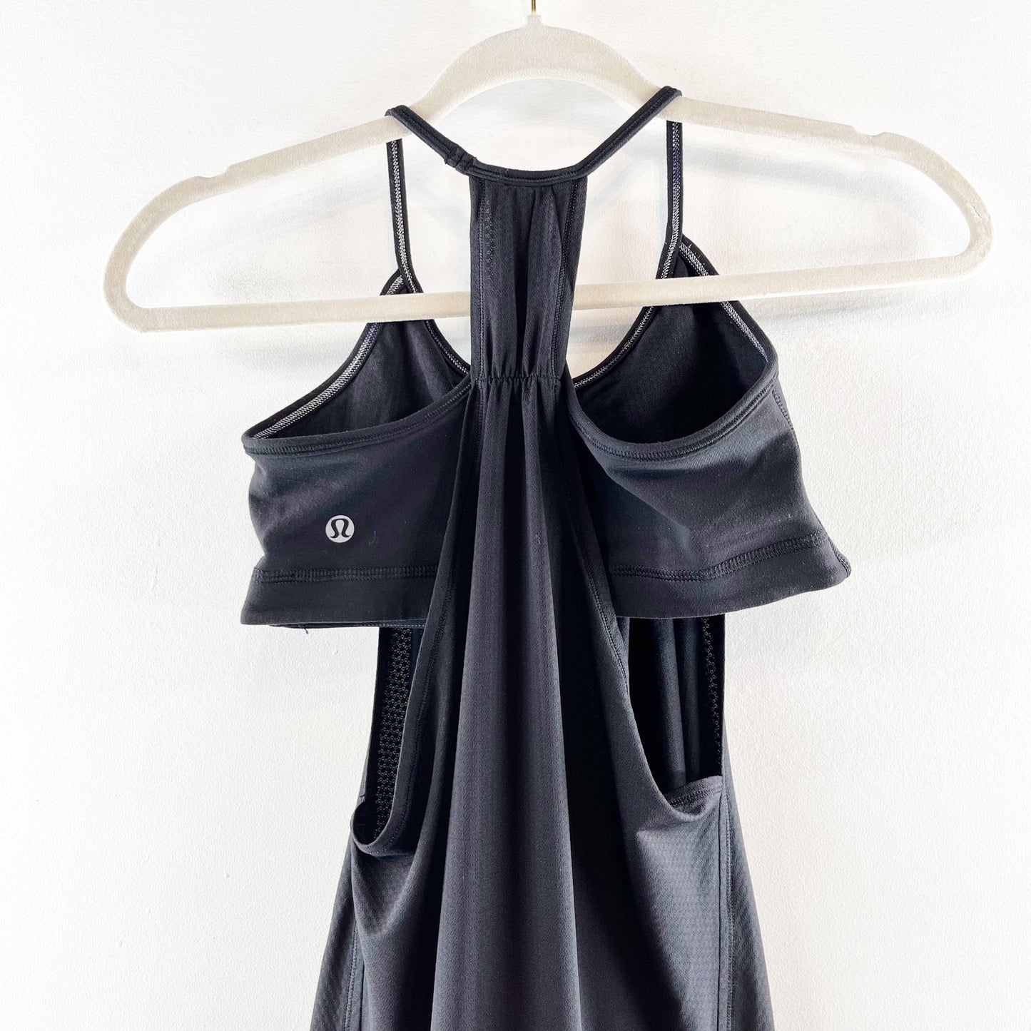 Lululemon No Limits Sleeveless Mesh Long Tank Top with Shelf Bra Black 4