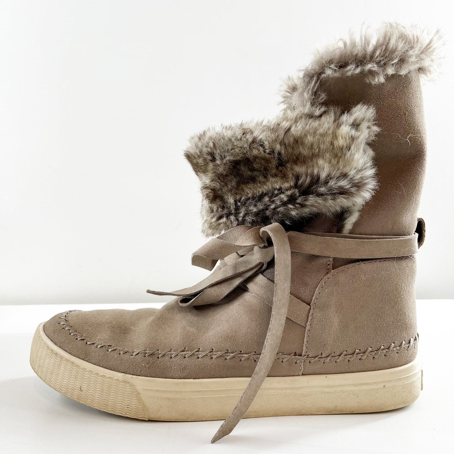 TOMS Vista Suede & Faux-Fur Round Toe Waterproof Ankle Winter Booties Gray 8.5
