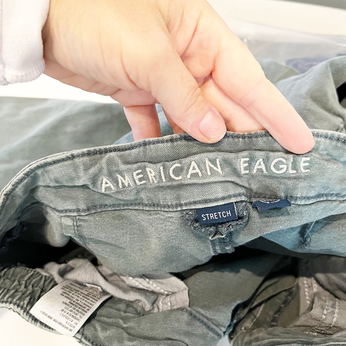 American Eagle High Rise Straight Leg Cargo Pants Green 4