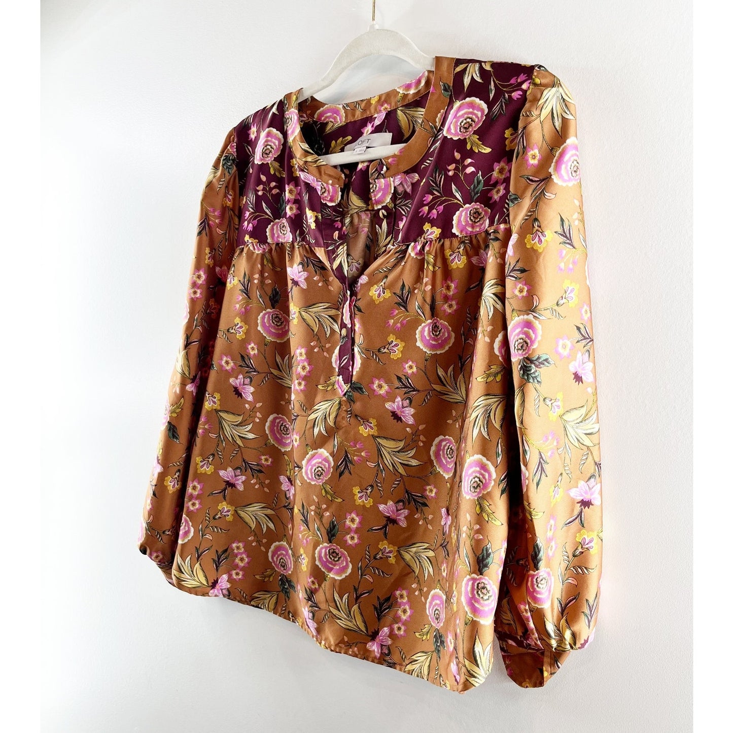 LOFT Long Sleeve Button Front Floral Satin Blouse Top Orange Maroon Small