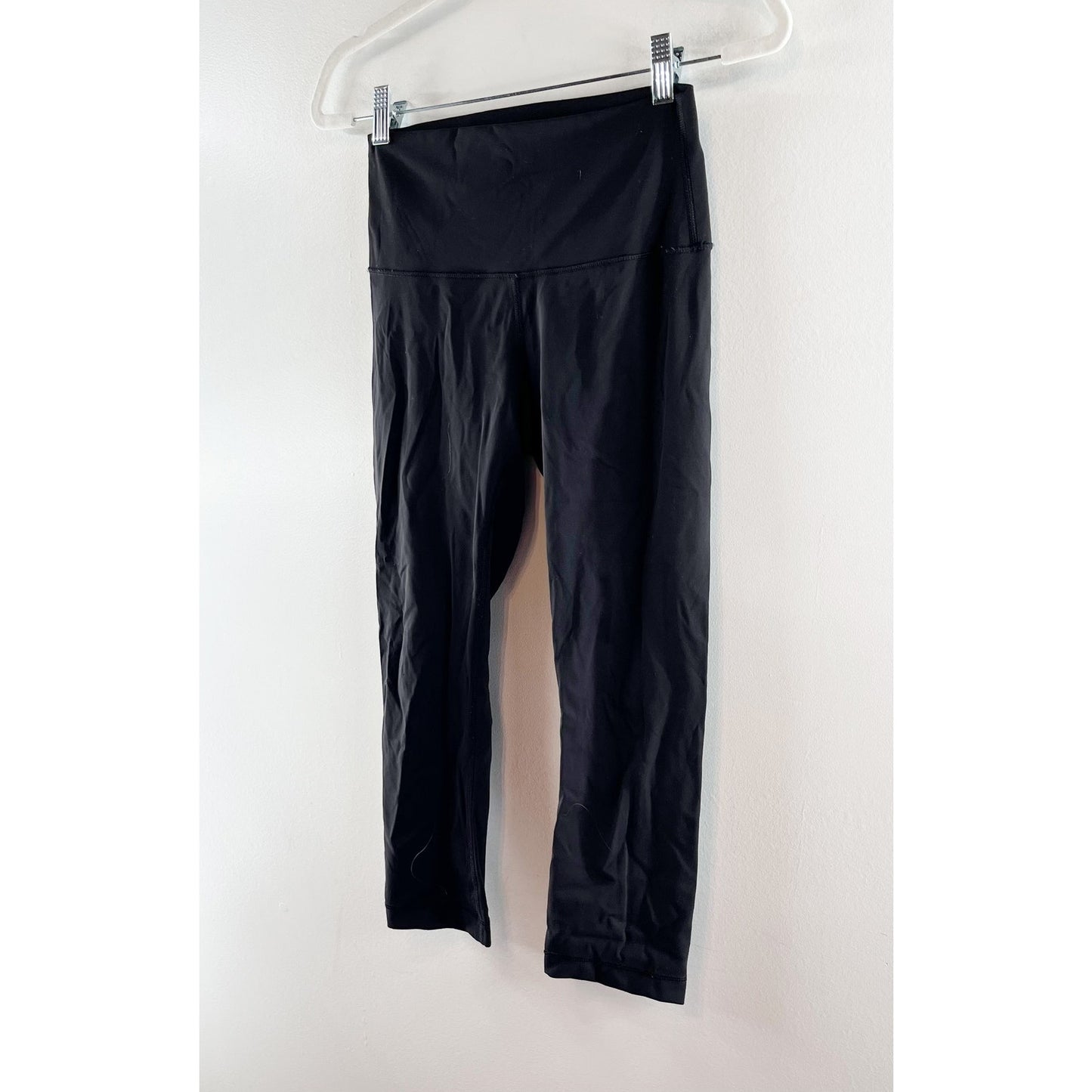 Lululemon Mid Rise Cropped Wunder Under Leggings Black 6