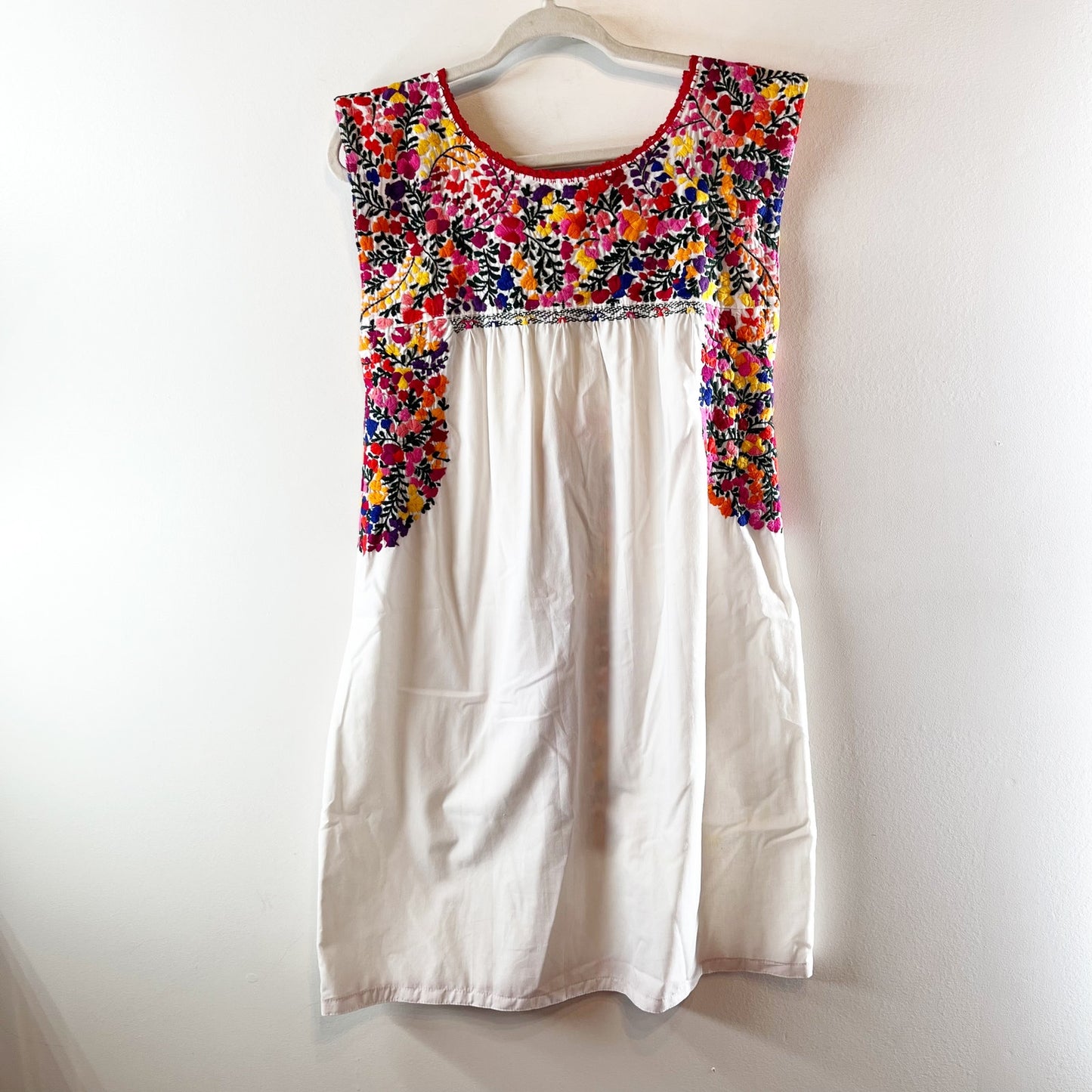 Mi Golondrina Embroidered Shift Mini Dress White Red Pink Small