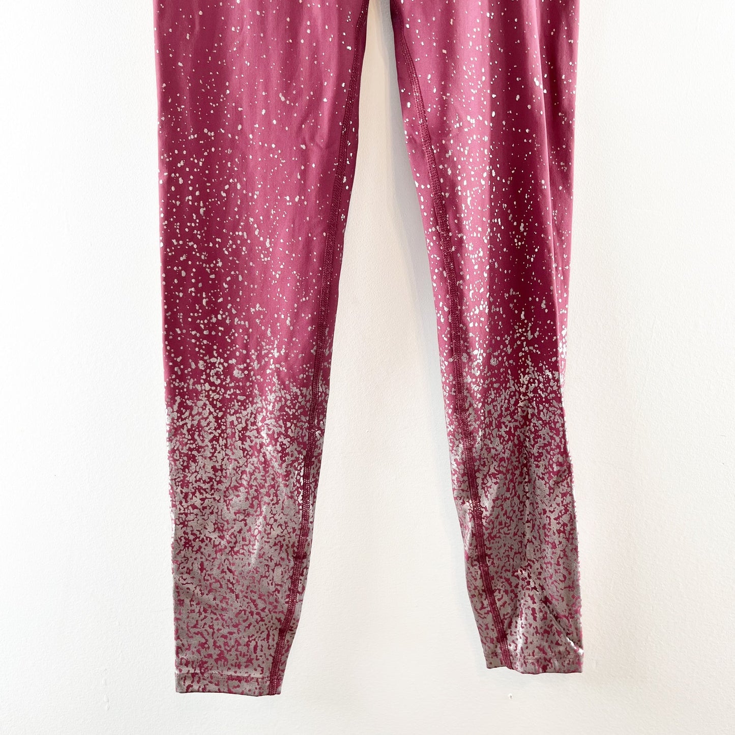 Beyond Yoga Alloy Ombre Speckled Metallic High Rise Leggings Maroon Red Small