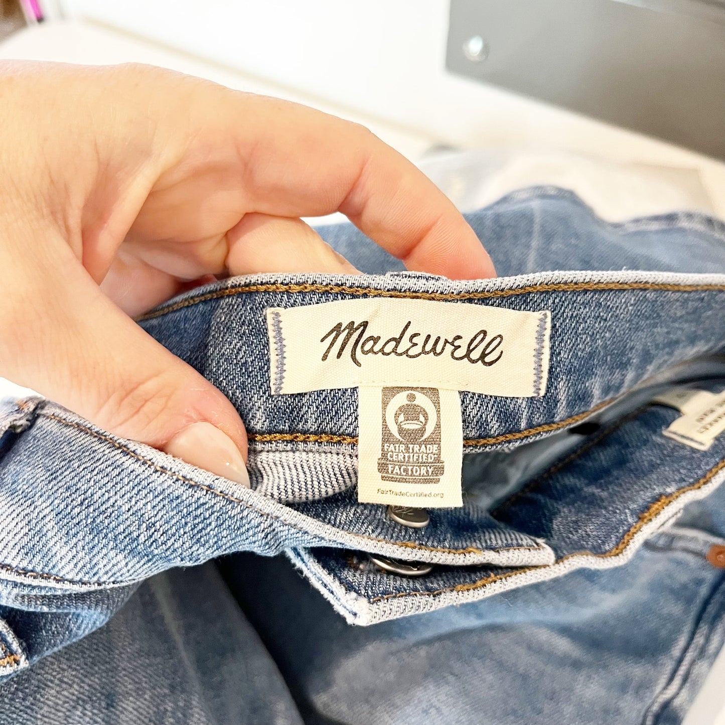 Madewell High Rise Flea Market Flare Jeans in Amaretto Wash Blue 32 / 14