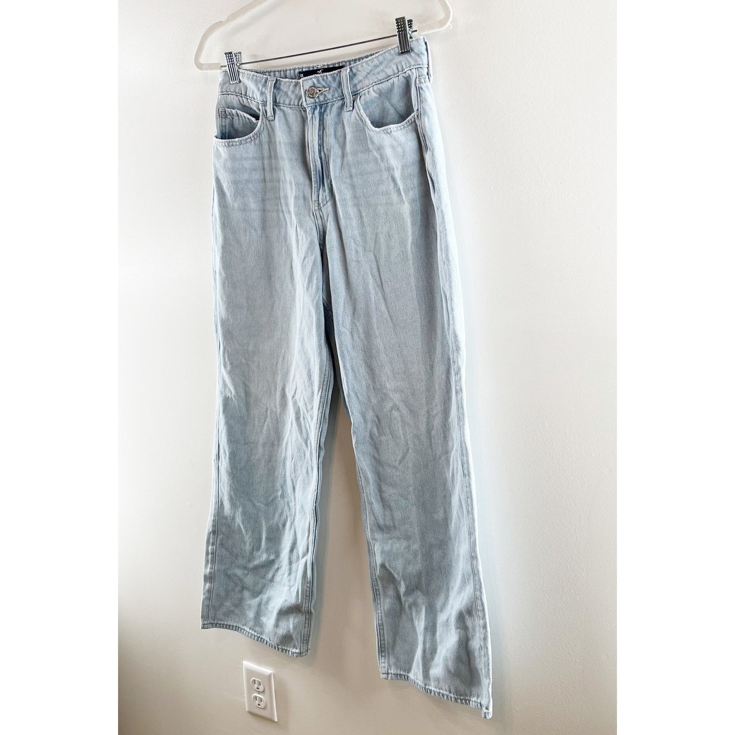 Hollister Ultra High Rise Baggy Wide Leg Jeans Light Wash Blue 6