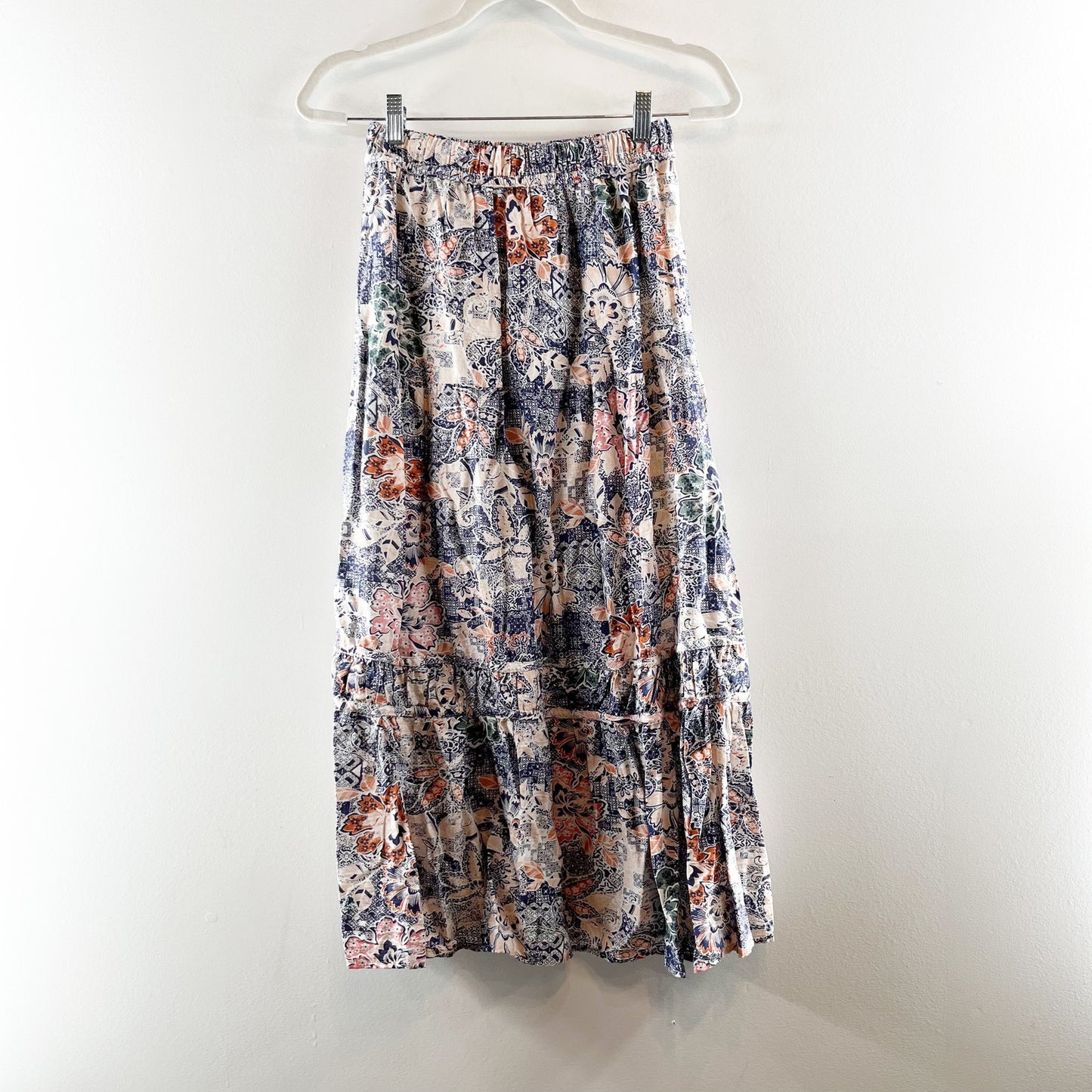 Moon River Floral Print Pull On High Waisted Tiered Midi Skirt Blue Multi Small