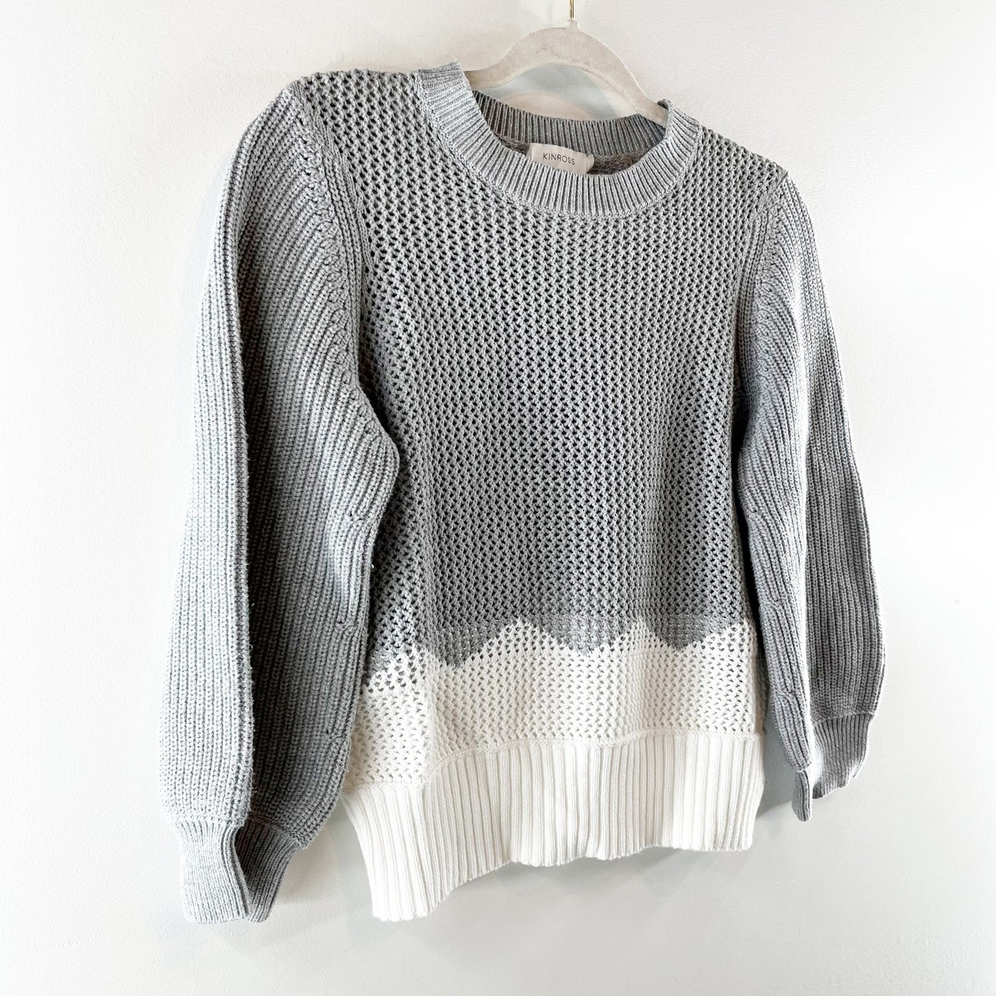 Kinross Crewneck Puff Sleeve Colorblock Sweater Gray White Medium