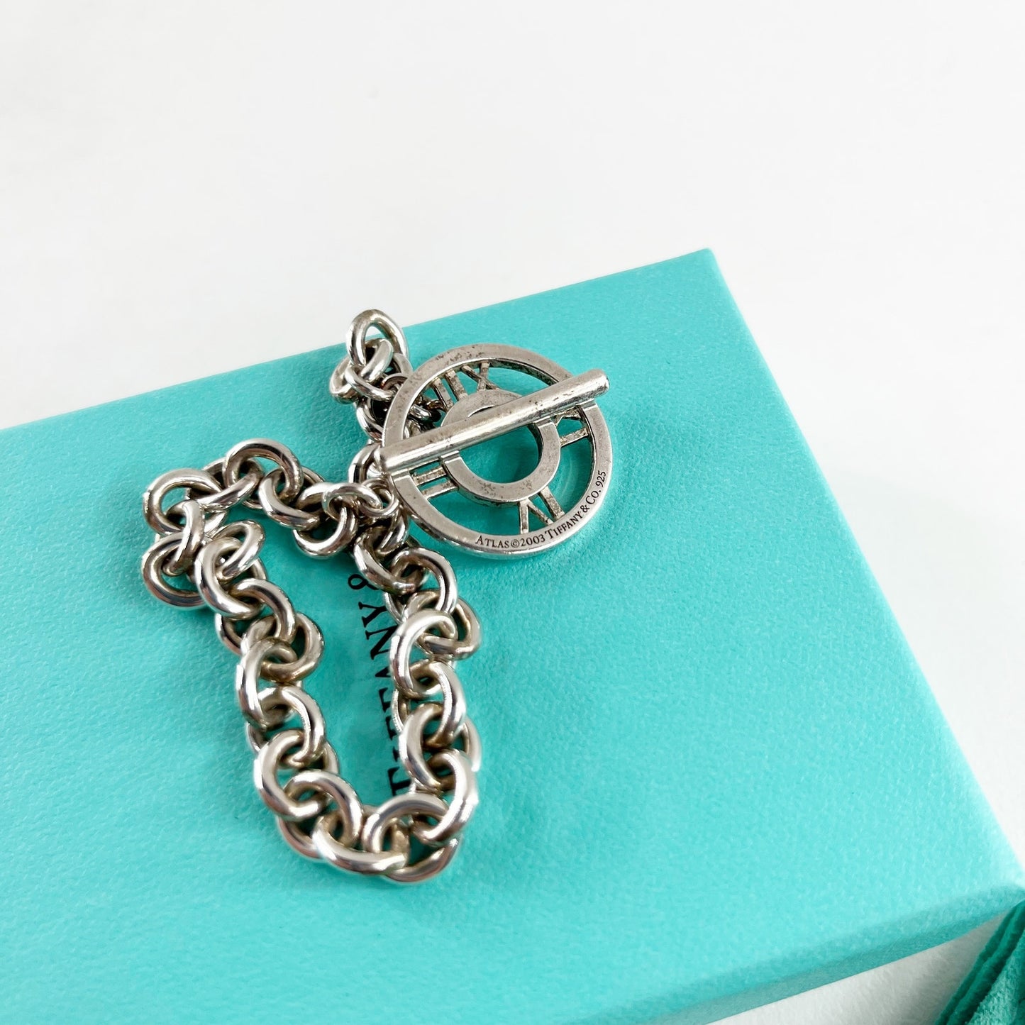 Tiffany & Co. 2003 Atlas 925 Silver Chain Toggle Charm Bracelet with Pouch