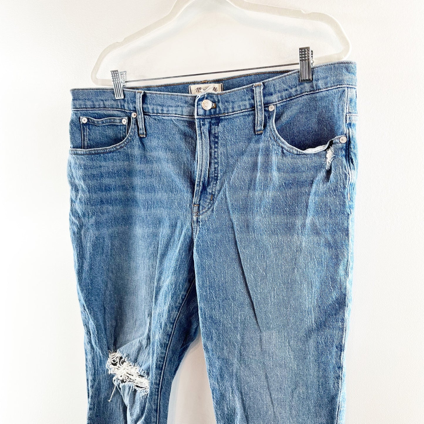 Madewell Mid-Rise Perfect Vintage Jean in Ainsdale Wash Knee-Rip Edition 33