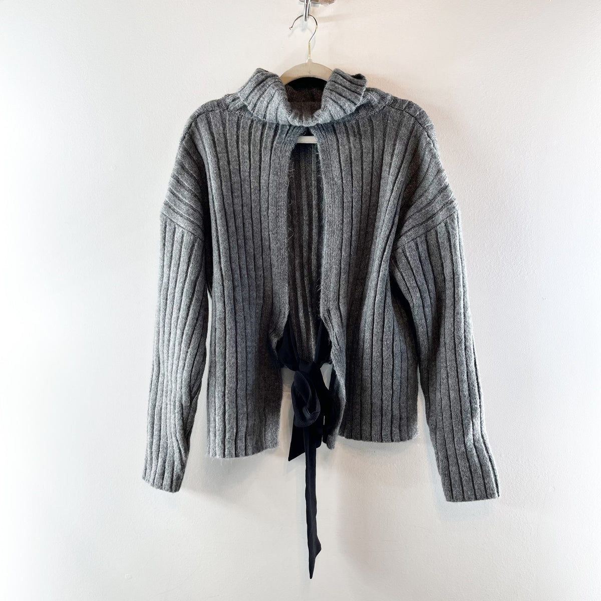 Maeve Anthropologie Long Sleeve Tie Open Bow Back Turtleneck Sweater Gray Medium