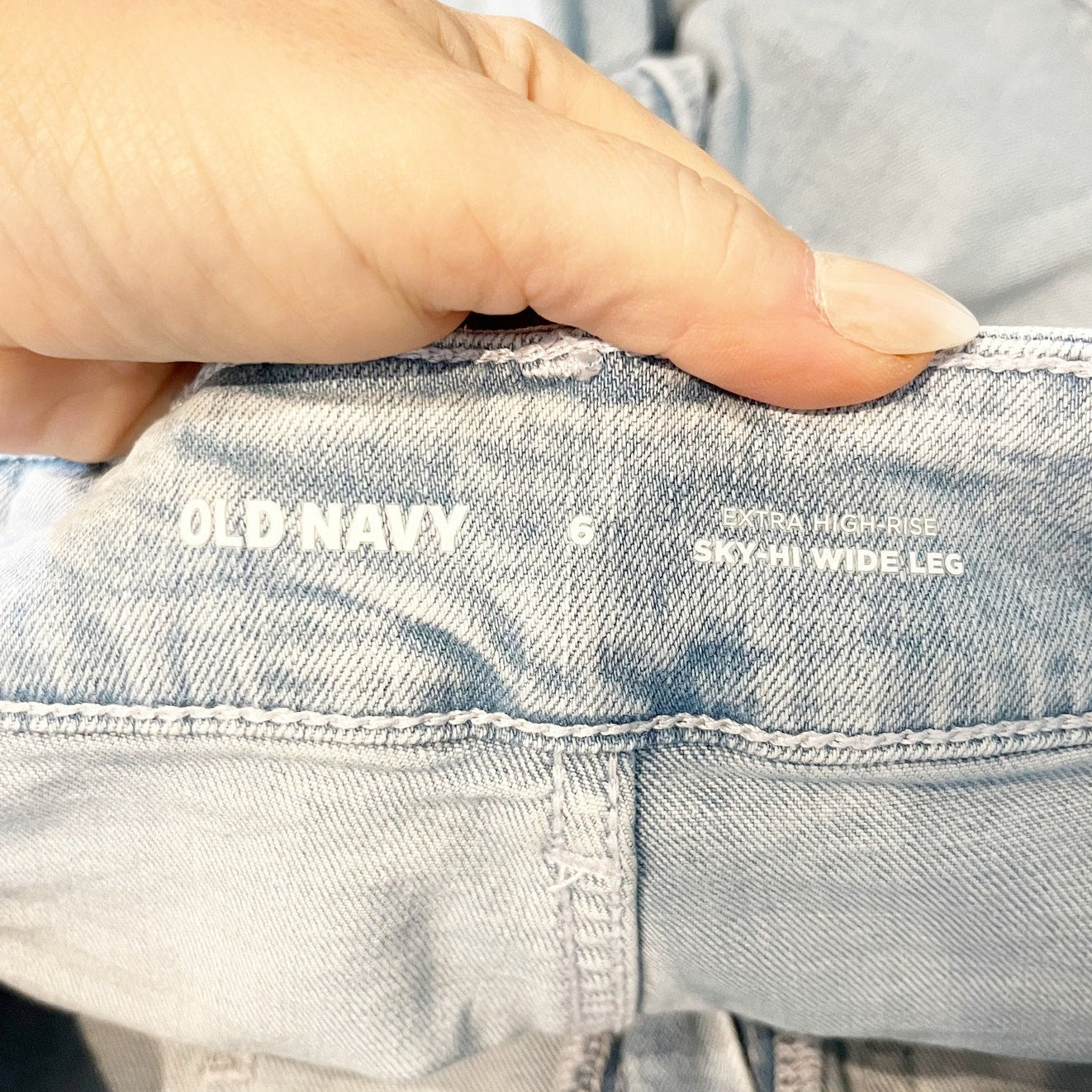 Old Navy Extra High-Rise Patch Pocket Denim Sky-Hi Wide Leg Jeans Blue 6