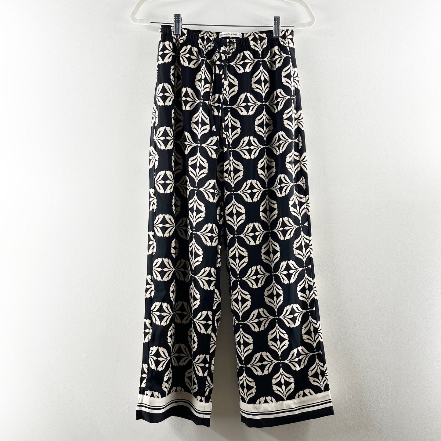 Abercrombie & Fitch Wide Leg Printed Drapey Pants Black White XXS Petite