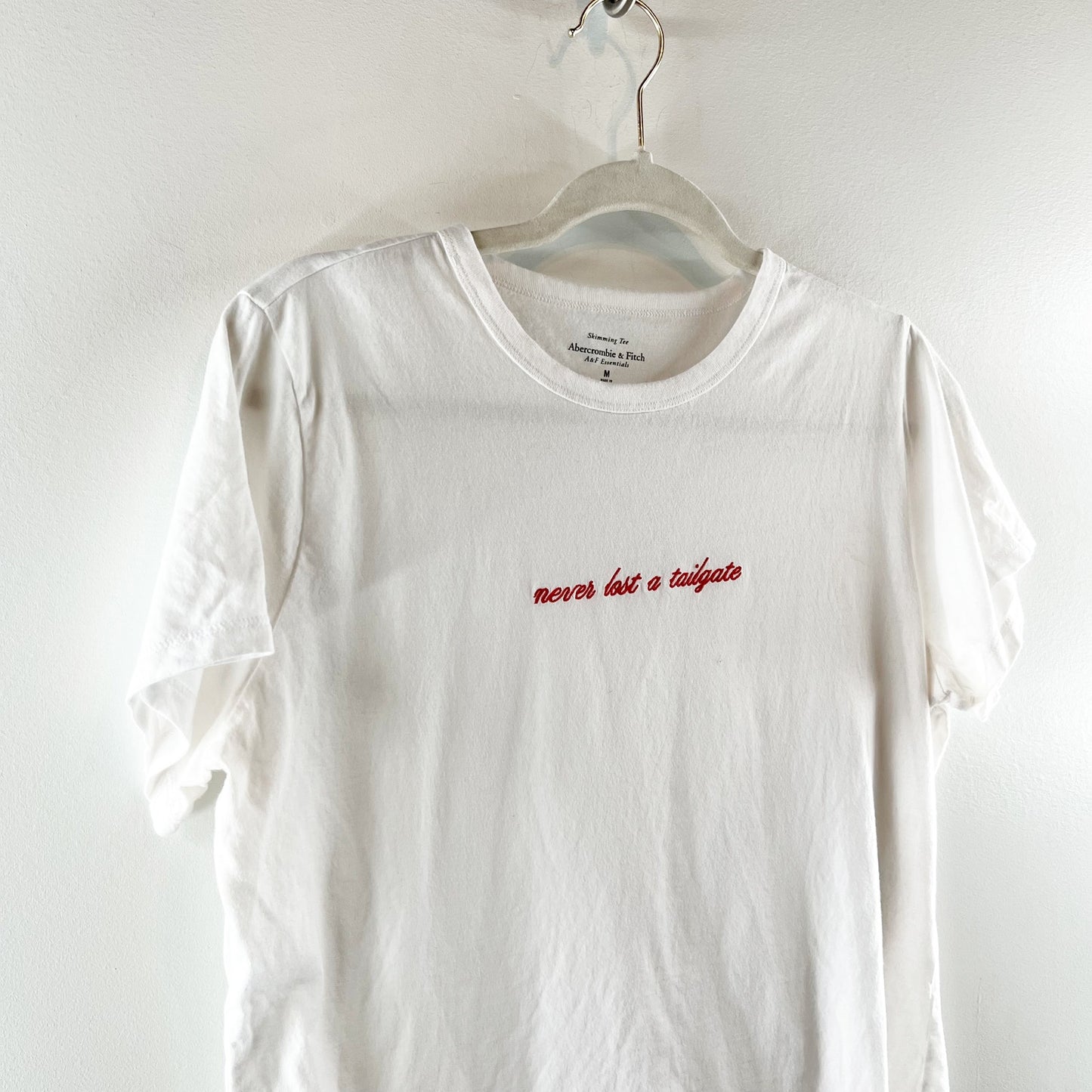 Abercrombie Never Lost a Tailgate Short Sleeve Tee Shirt White Medium