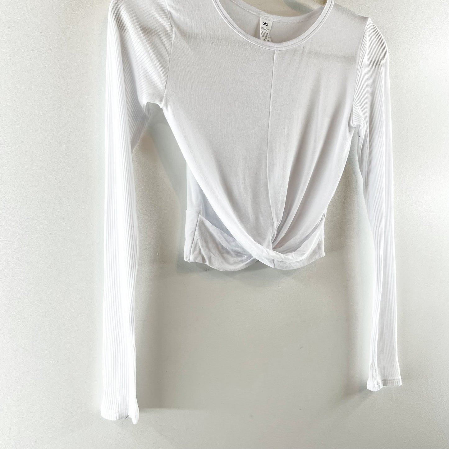 Alo Yoga Cover Long Sleeve Twist Front Top White Small