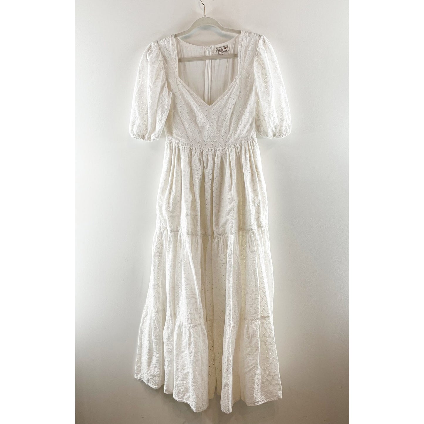Mille Maja Short Puff Sleeve Eyelet Lace Maxi Dress in Pearl White Small