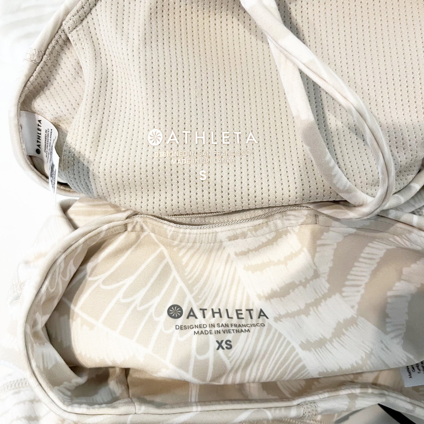 Athleta Salutation Zuma Stash Pocket Tight and Sports Bra Set Powervita Cream S