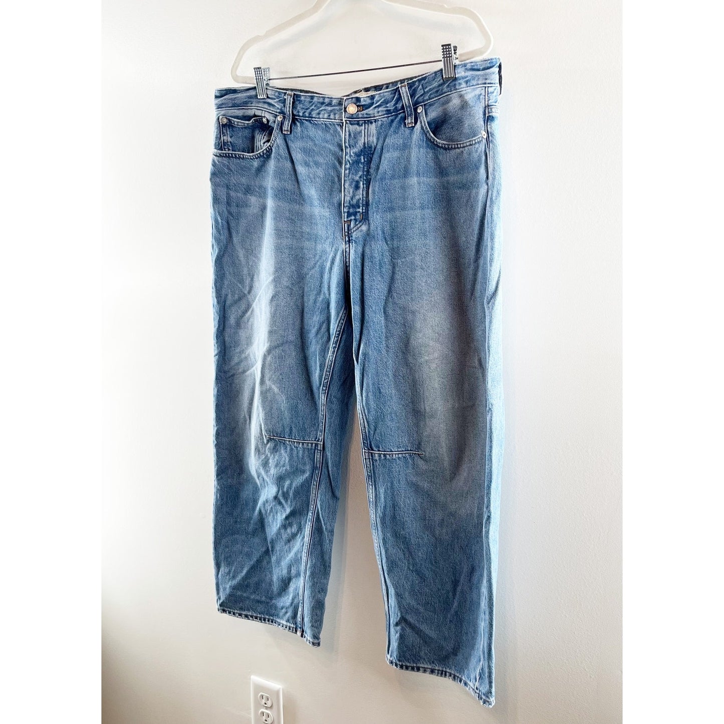 Madewell The Darted Barrel Leg Jeans Dobbins Wash Blue 32 / 14