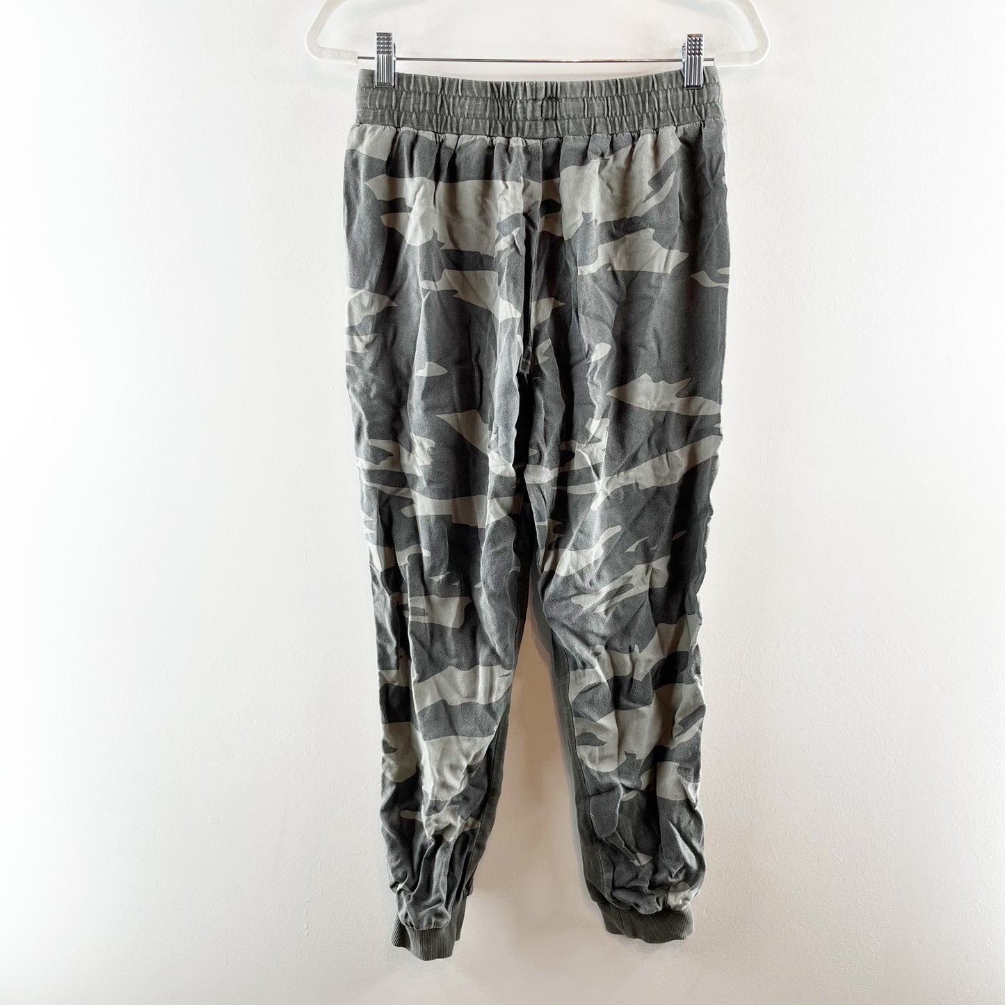 Splendid High Rise Lakeside Camo Joggers Green Small