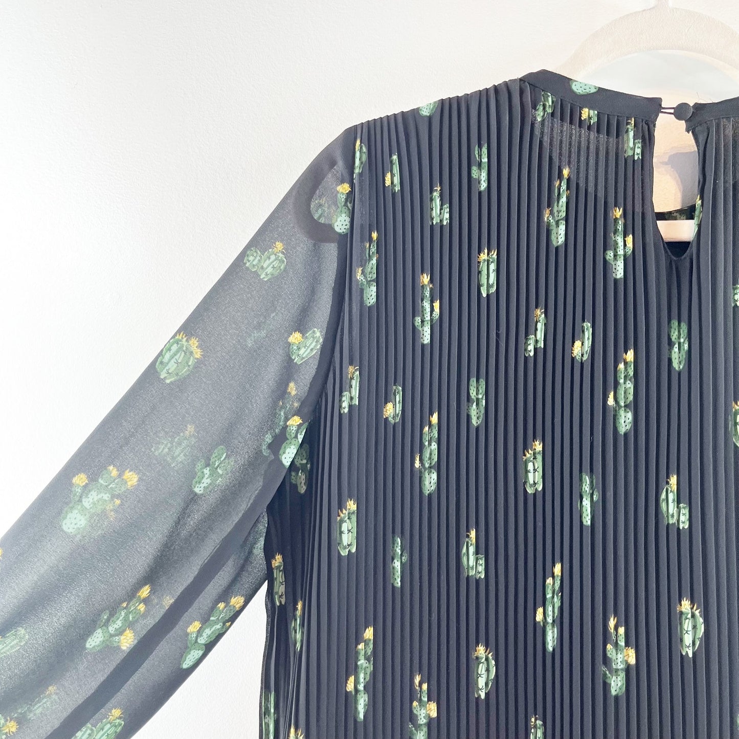 Zara Cactus Print 3/4 Sleeve Crew Neck Plisse Pleated Mini Dress Black Small