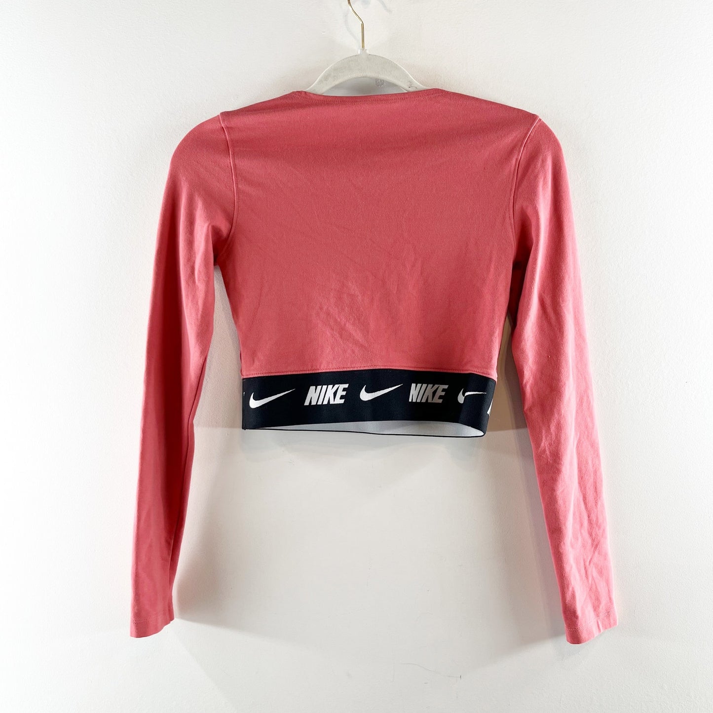 Nike Crop Top Long-Sleeve T-Shirt Adobe Pink Black Small