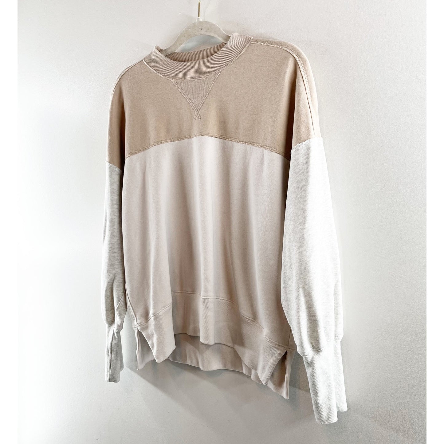 Abercrombie & Fitch Soft AF Colorblock Crewneck Sweatshirt Tan Beige Gray XS