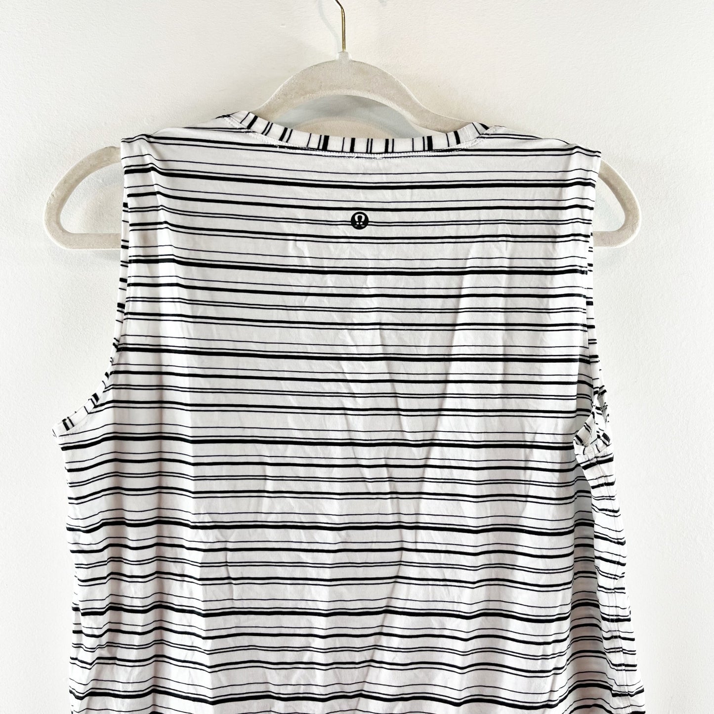 Lululemon Brunswick Muscle Tank Cut Back Stripe White Black Medium