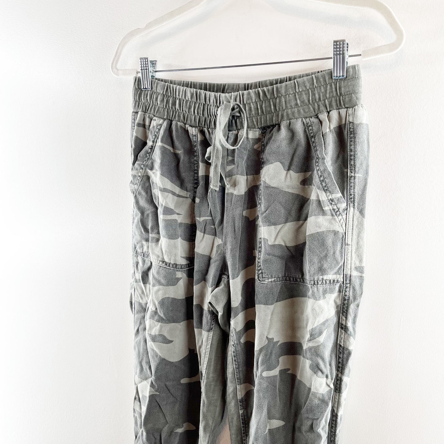 Splendid High Rise Lakeside Camo Joggers Green Small
